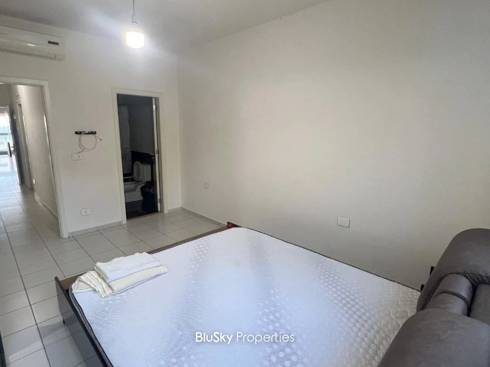 Apartment 160m² with Sea View for Rent in Amchit — الصورة 4