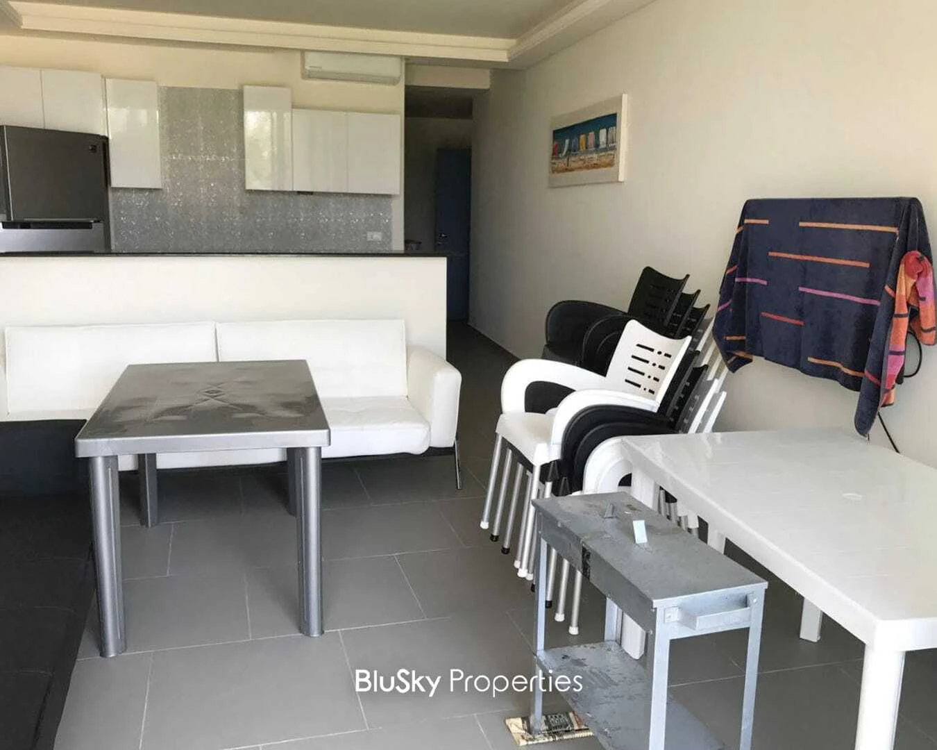 Chalet 67m² Garden for Rent in Amchit
