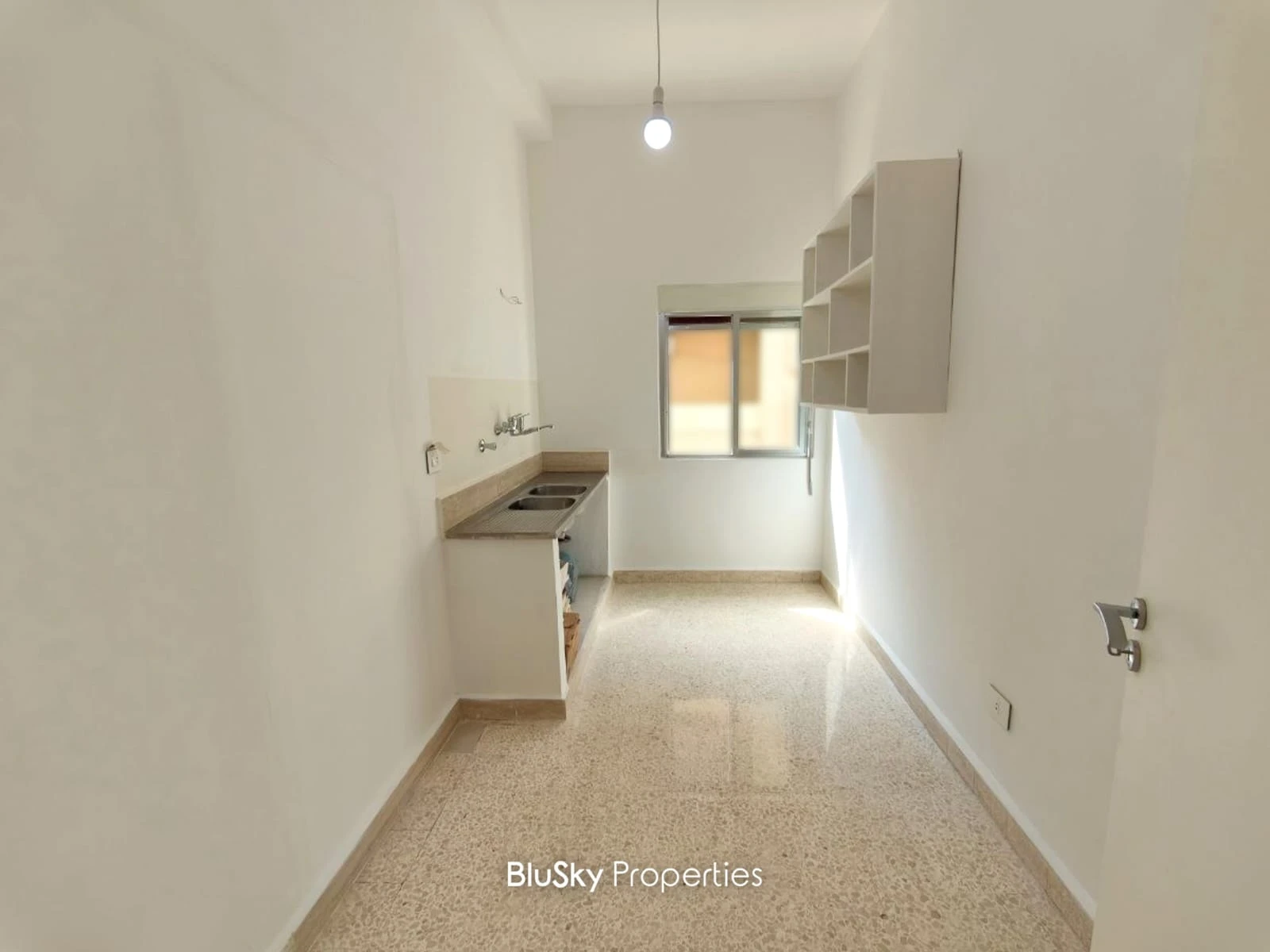 Apartment 100m² for Rent in Antelias — photo 3