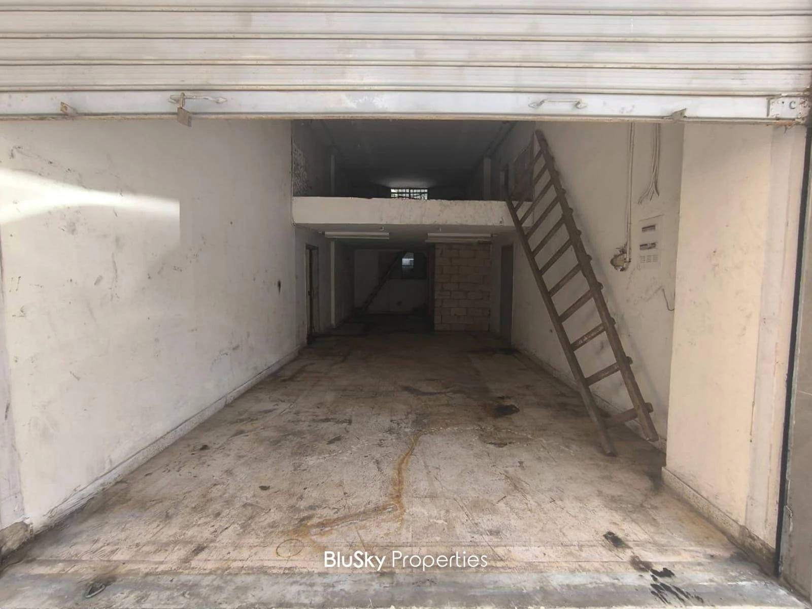 Shop 120m² for Sale in Antelias — photo 3