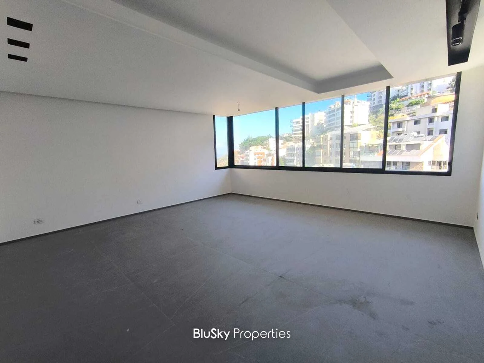 Apartment 138m² Mountain View for Sale in Antelias
