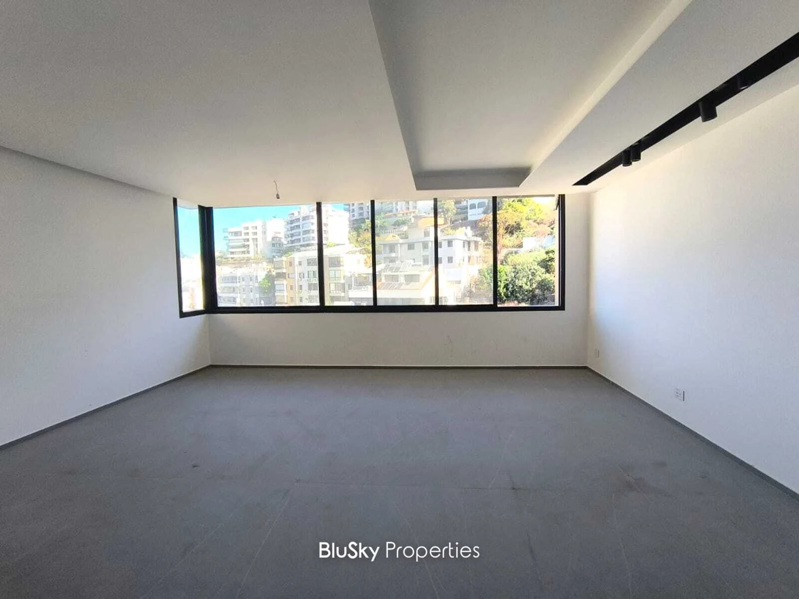 Apartment 138m² Mountain View for Sale in Antelias — الصورة 2