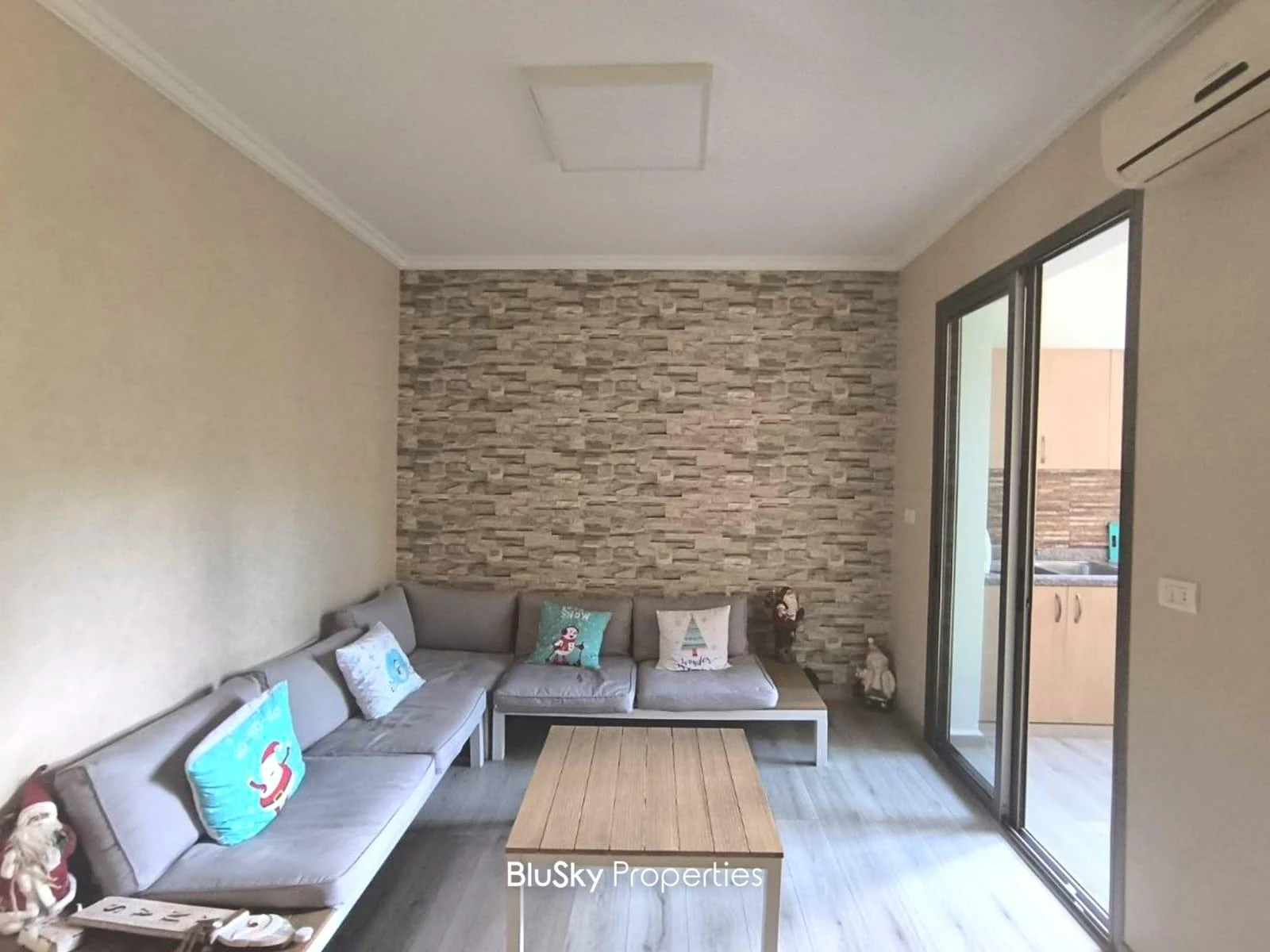 Clinic 140m² Reception for Sale in Antelias