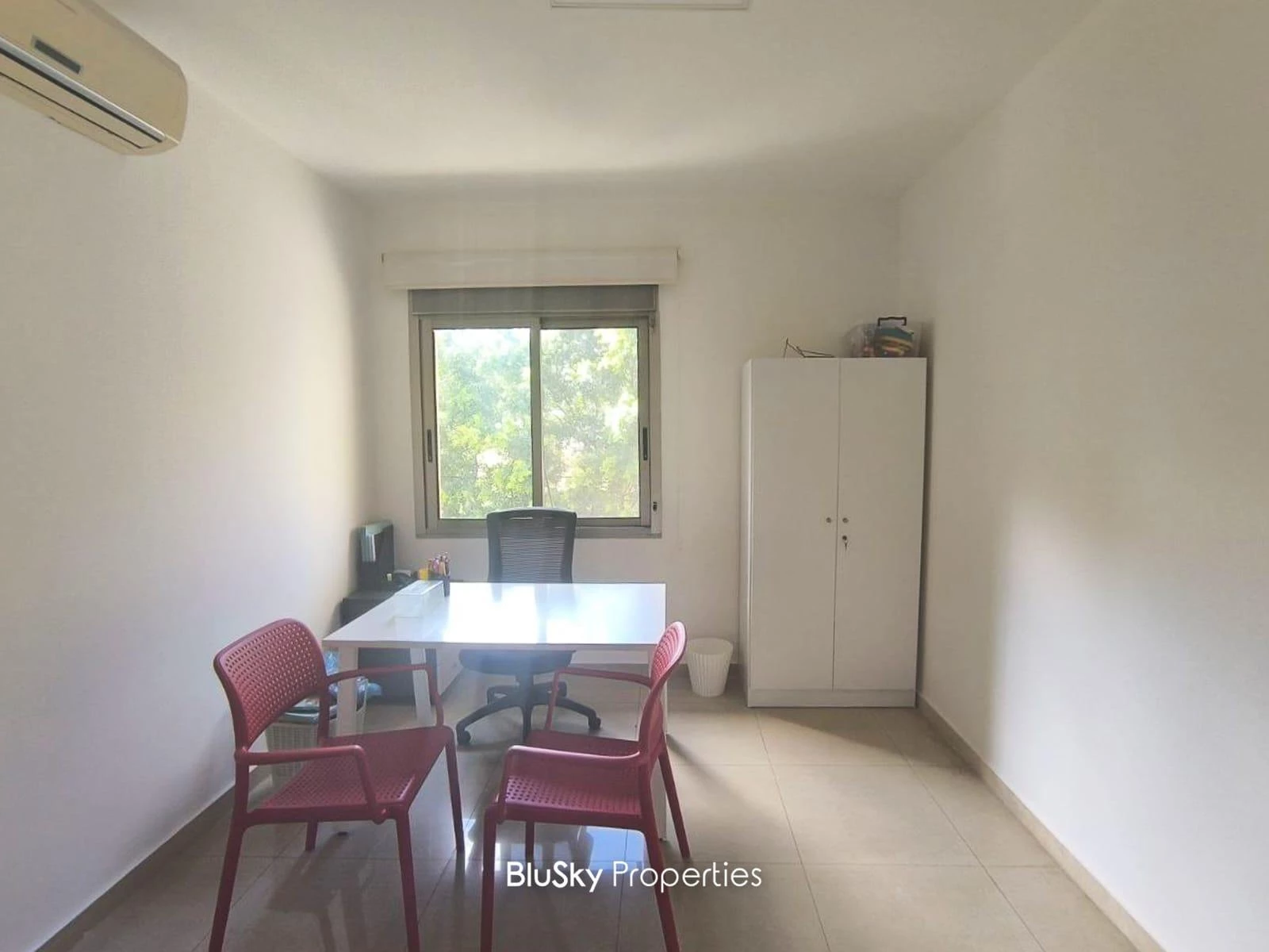 Clinic 140m² Reception for Sale in Antelias — photo 4
