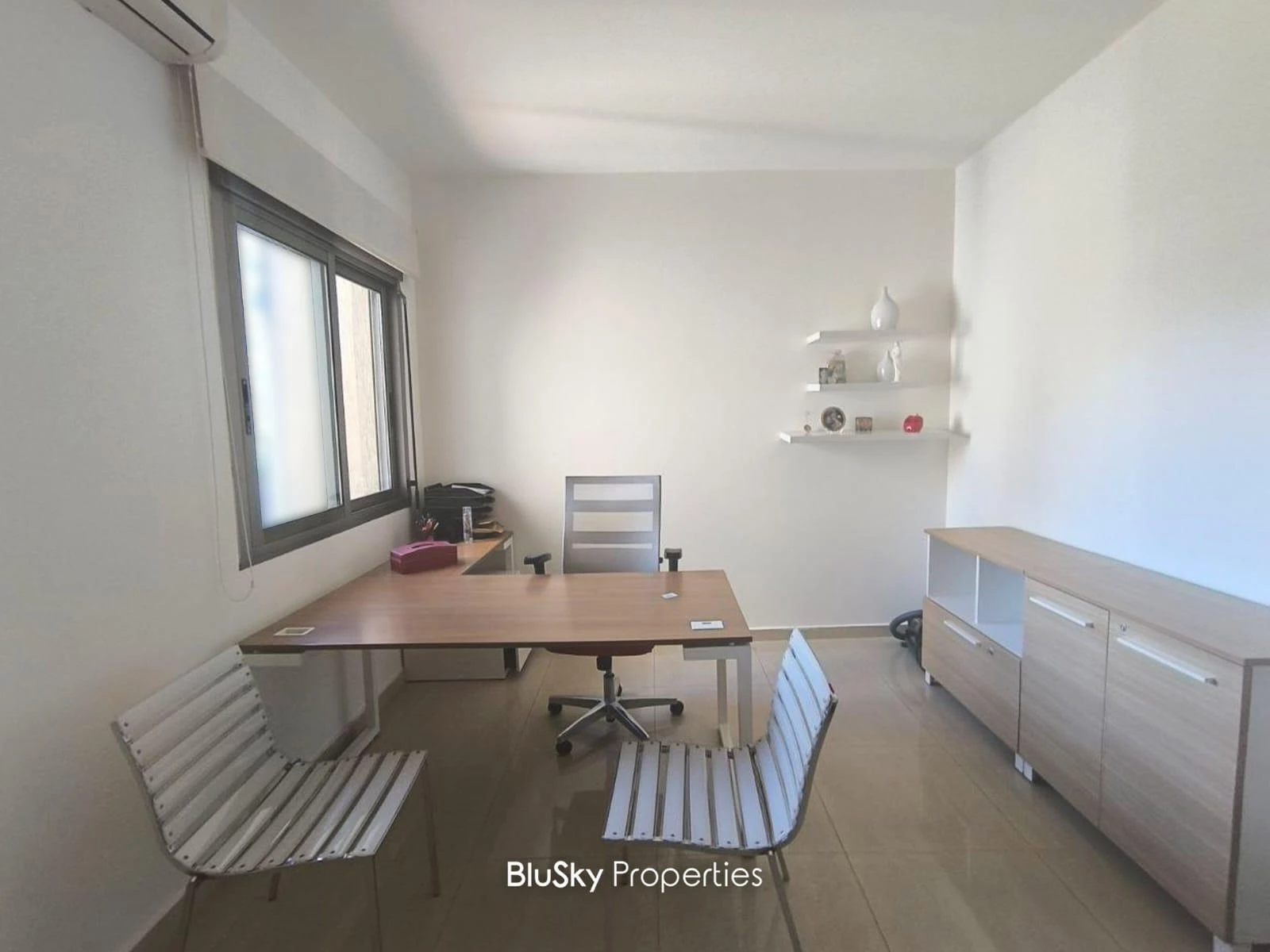 Clinic 140m² Reception for Sale in Antelias — photo 5