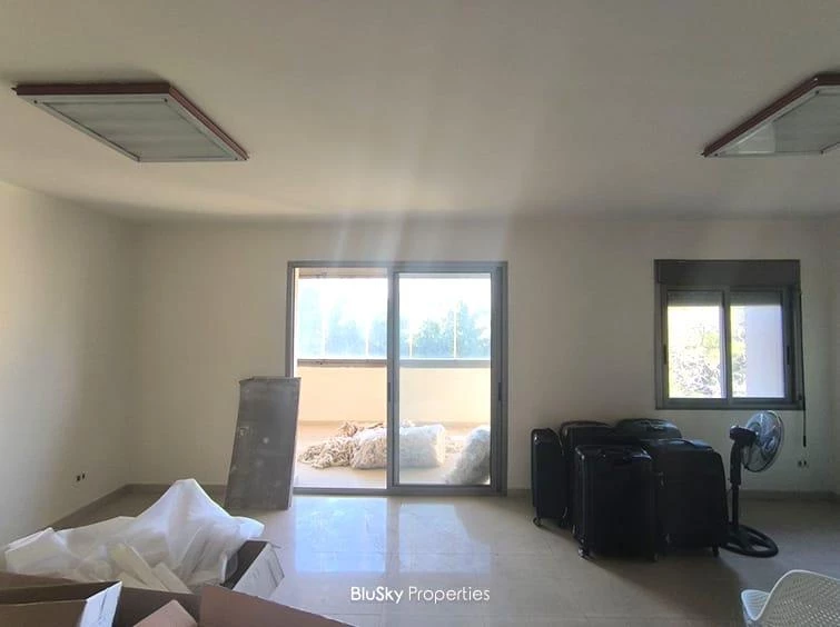 Apartment 140m² Balcony for Sale in Antelias