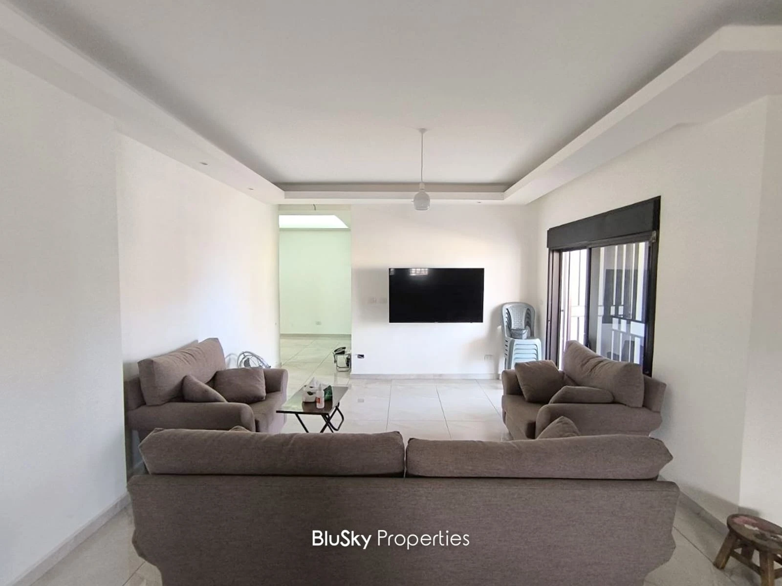 Apartment 150m² with Terrace for Sale in Antelias