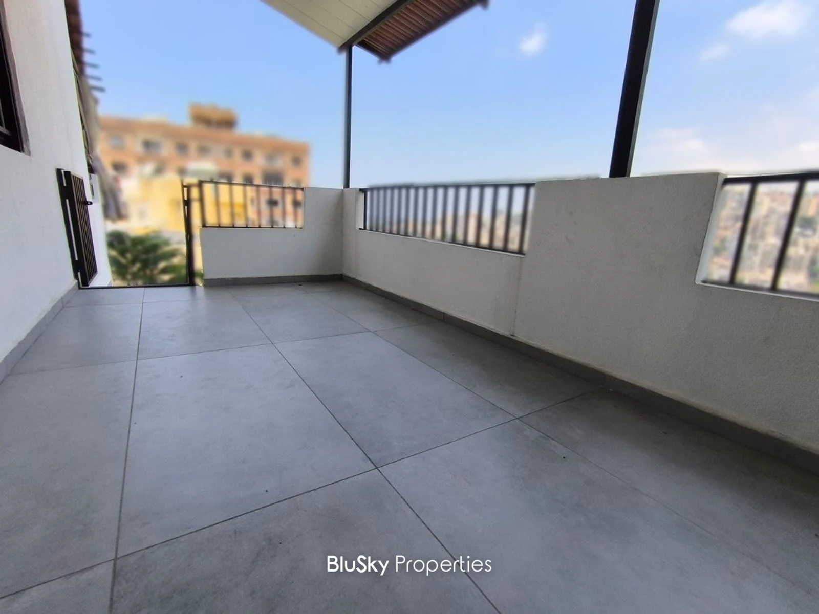 Apartment 150m² with Terrace for Sale in Antelias — الصورة 3