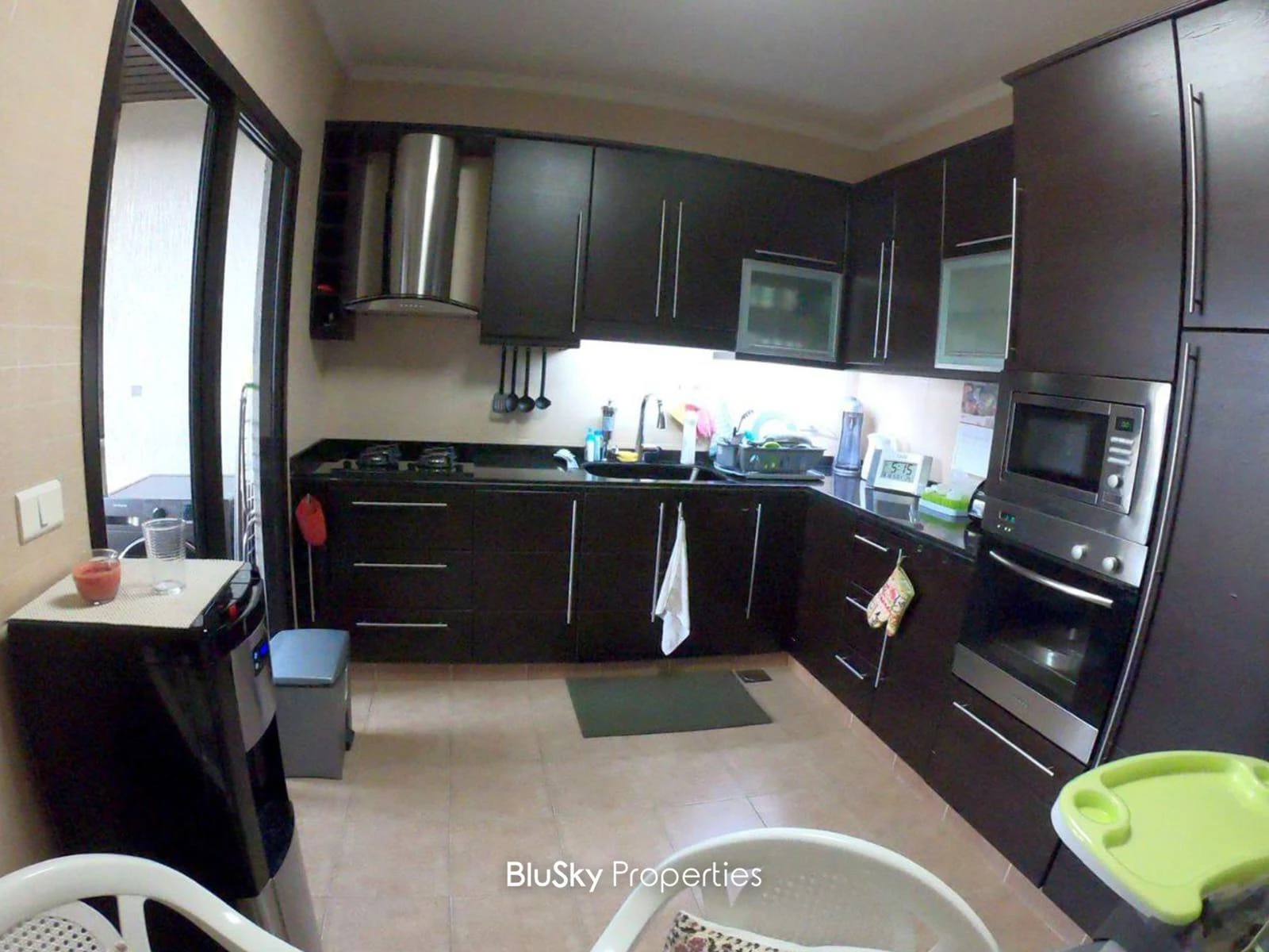 Apartment 160m² Balcony for Sale in Antelias — photo 4
