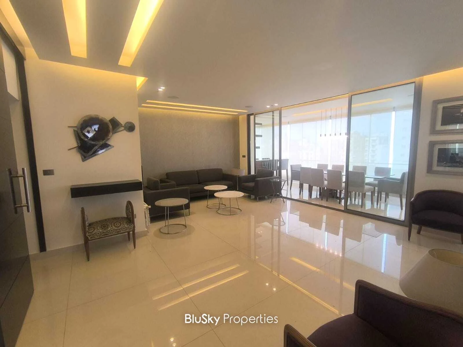 Apartment 220m² with Balcony for Rent in Antelias