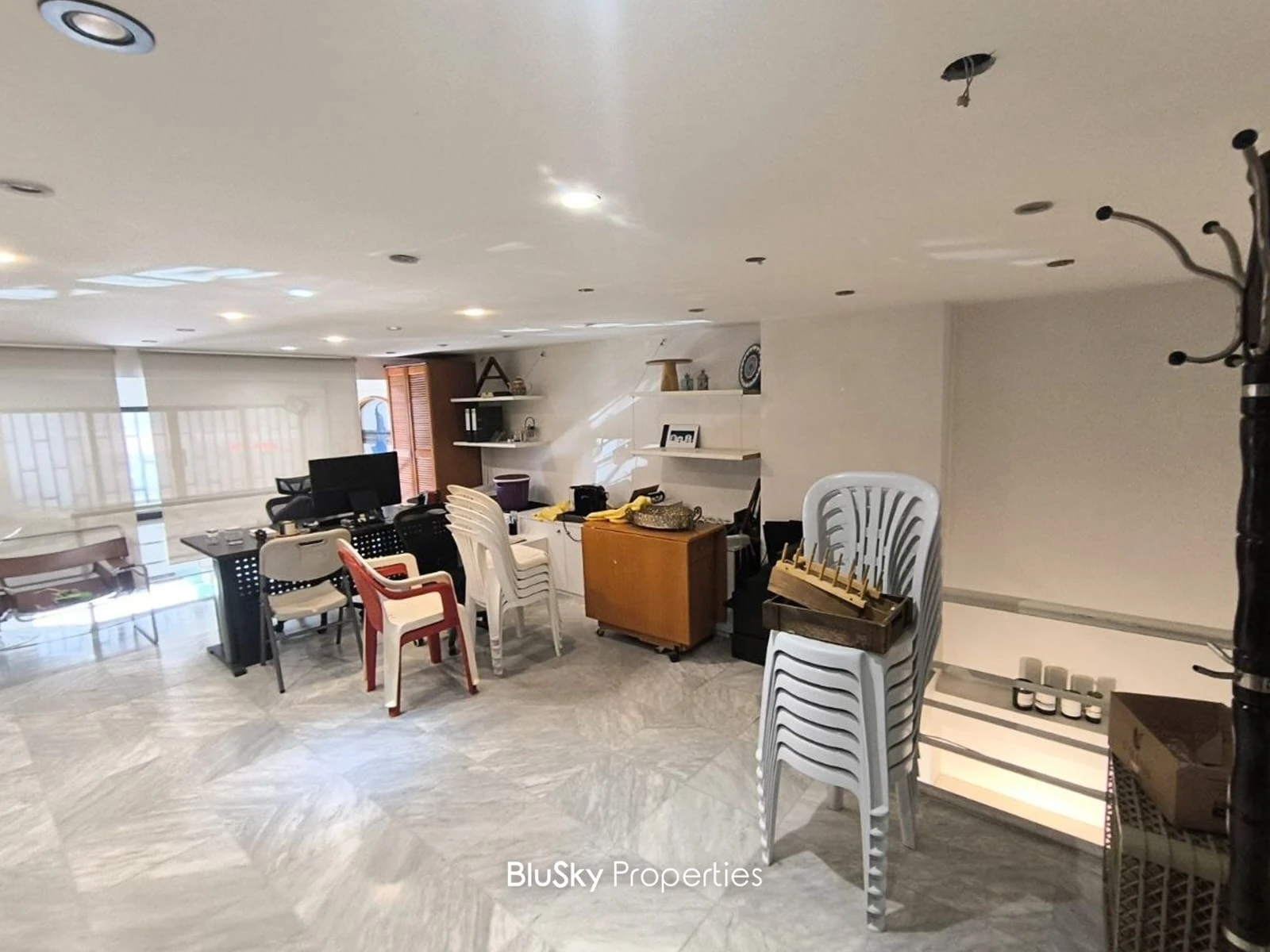 Shop 80m² with Office for Rent in Antelias — الصورة 5