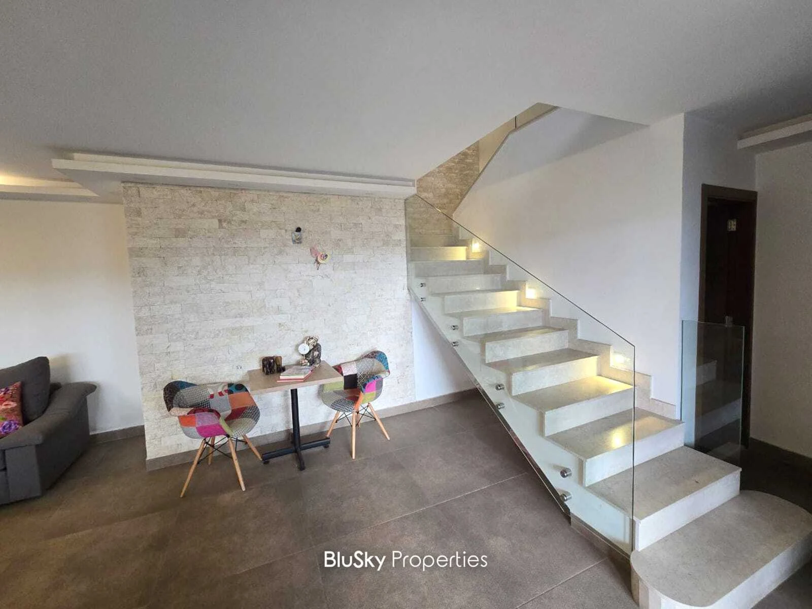Stand Alone House 110m² Garden for Sale in Araya — الصورة 2