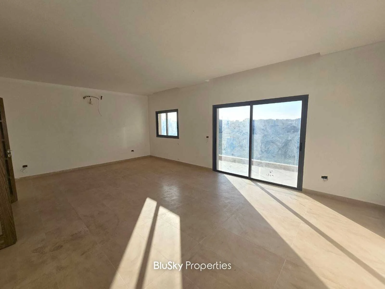 Apartment 185m² Mountain View for Sale in Araya