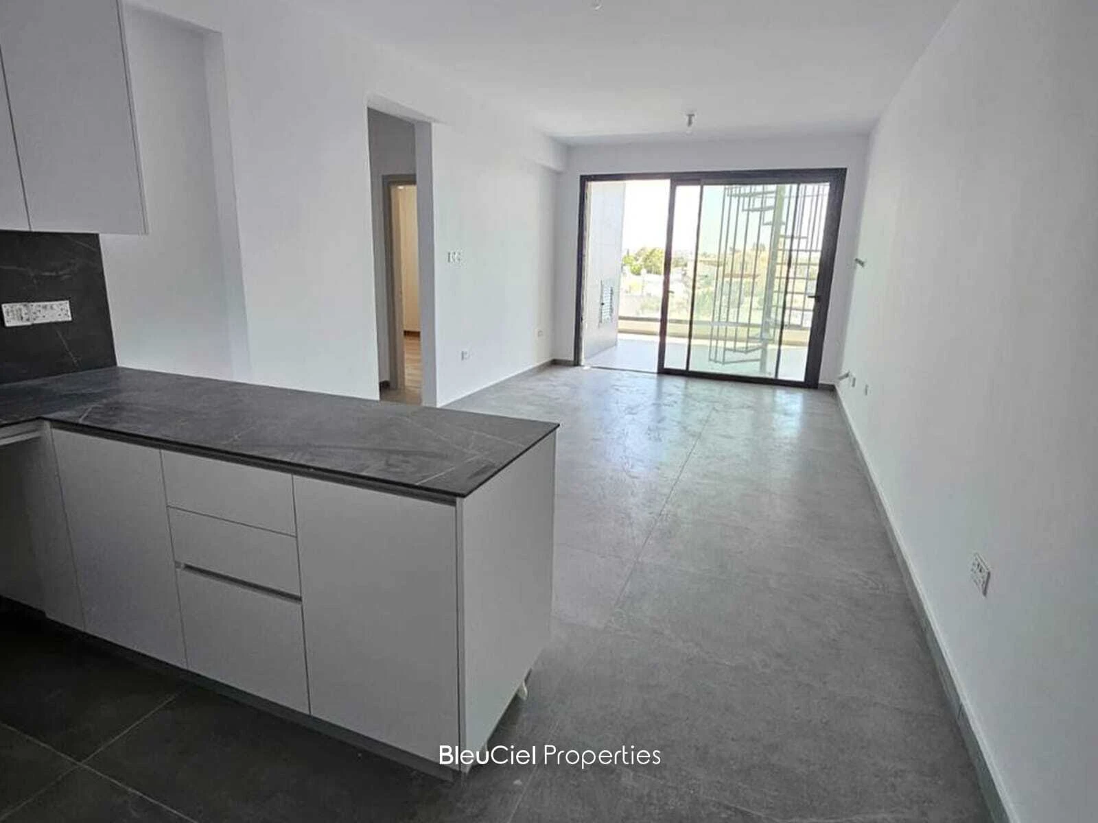 Apartment 80m² Terrace for Sale in Aradhipou, Larnaca — photo 5