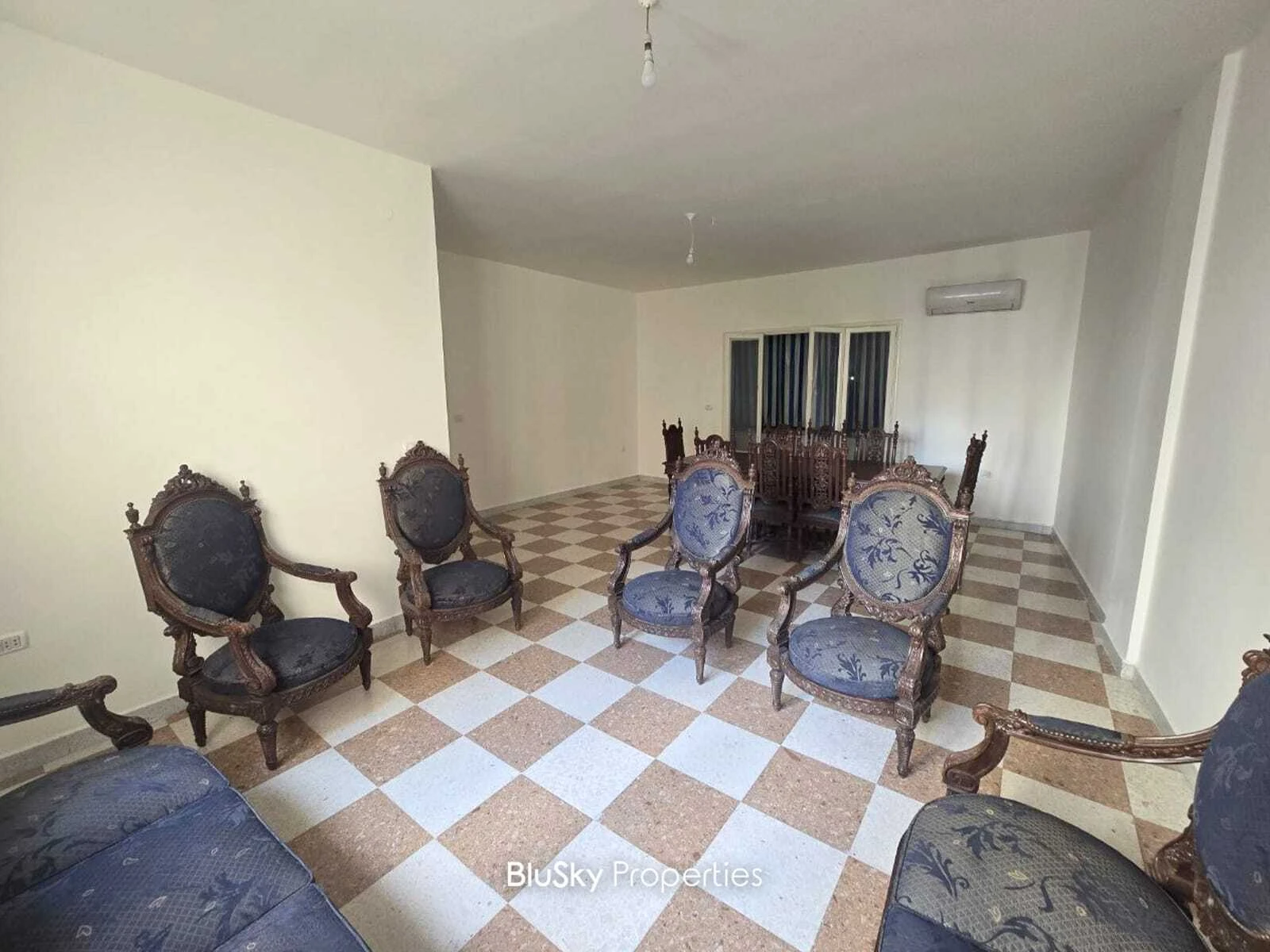 Apartment 120m² for Rent in Ain El Remeneh