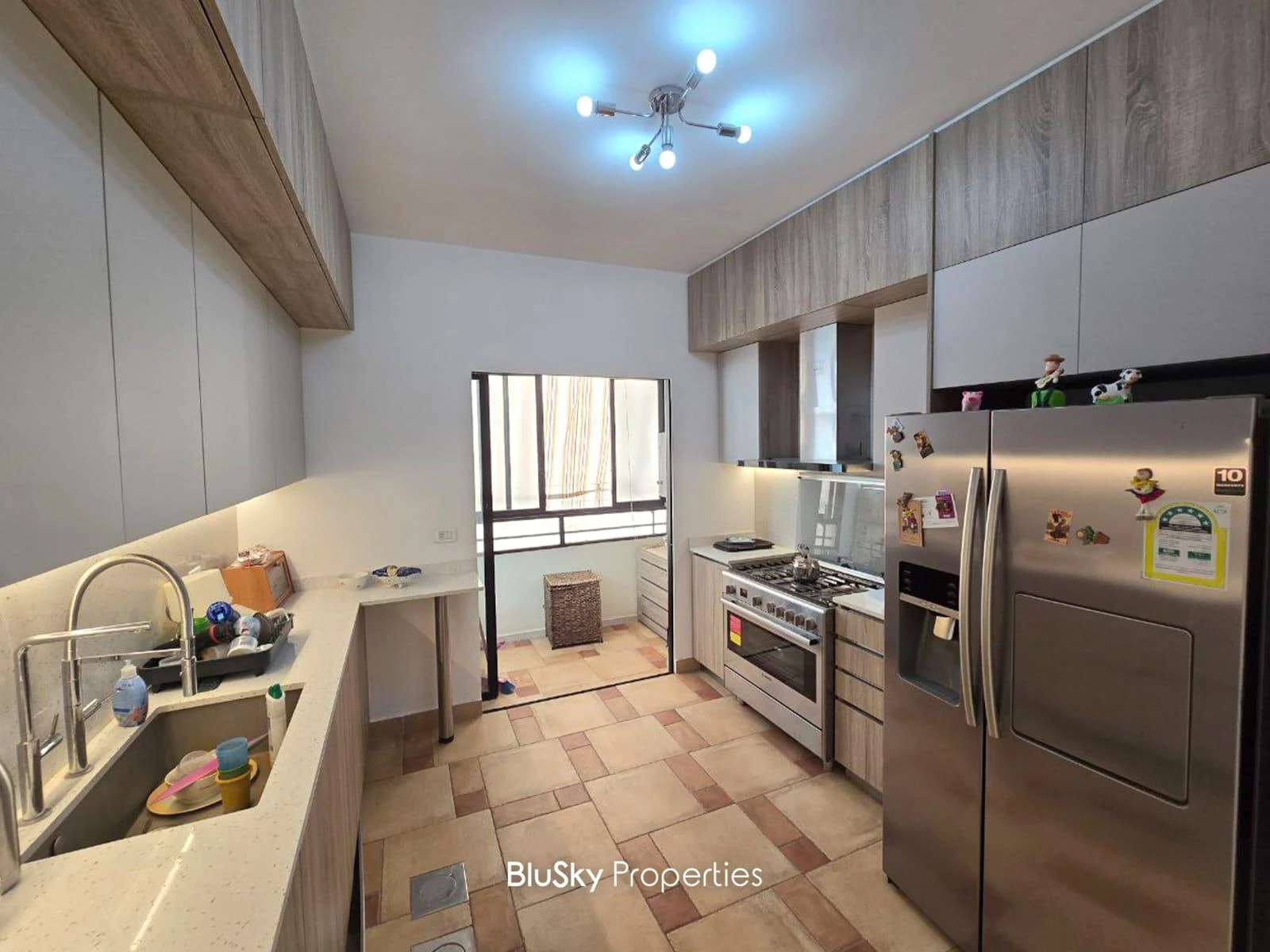 Apartment 160m² Balcony for Sale in Ain El Remeneh — الصورة 5
