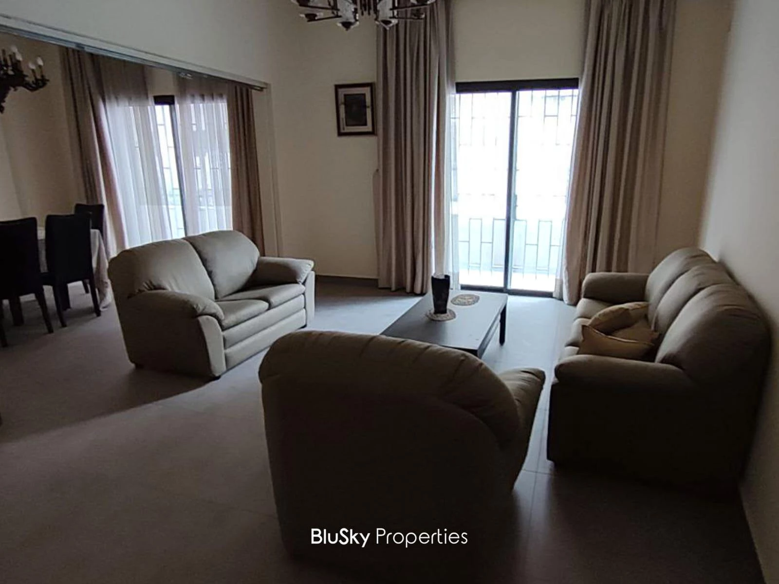 Apartment 175m² for Sale in Ain El Remeneh