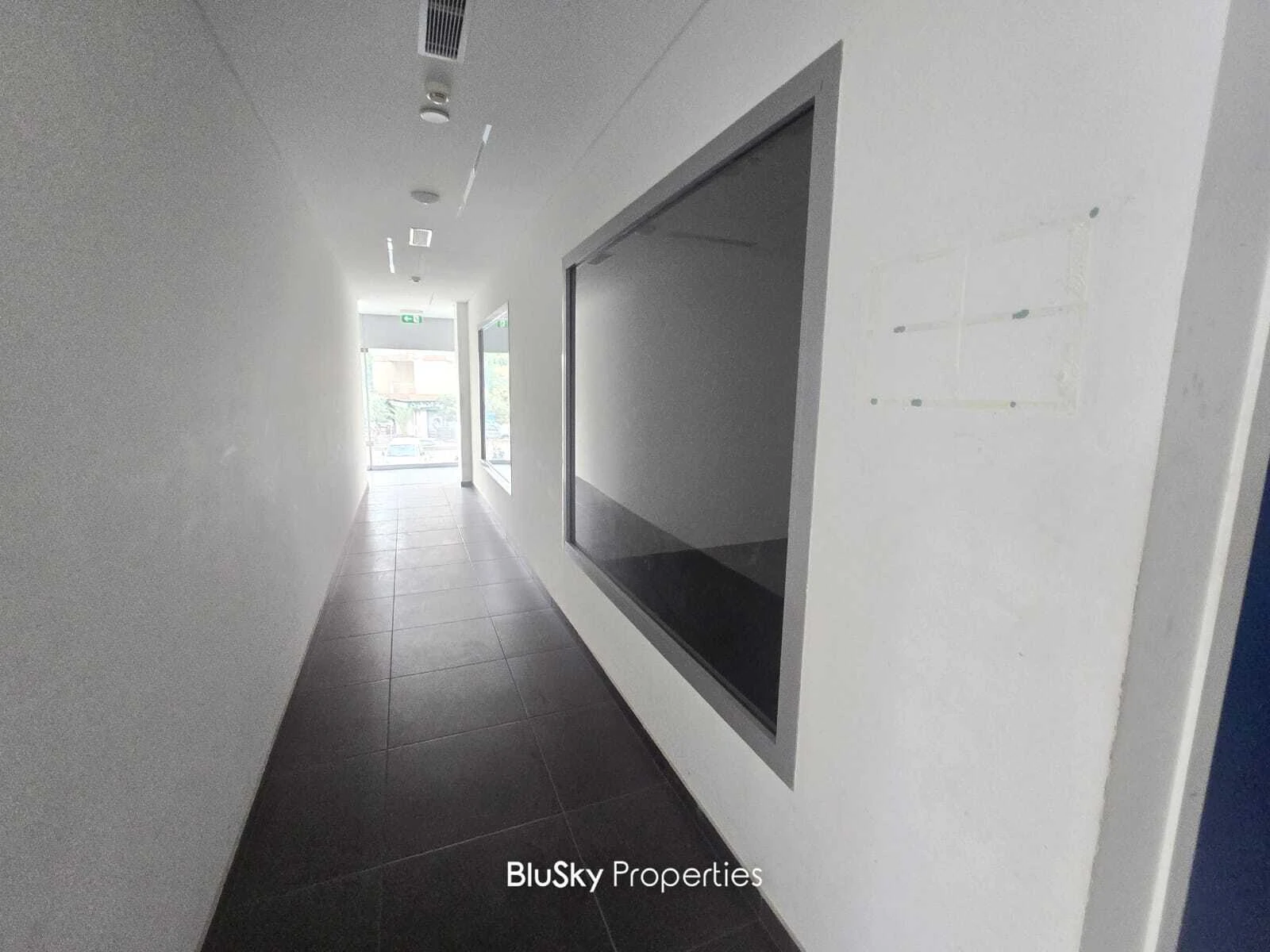 Showroom 250m² for Rent in Ain El Remeneh — photo 5