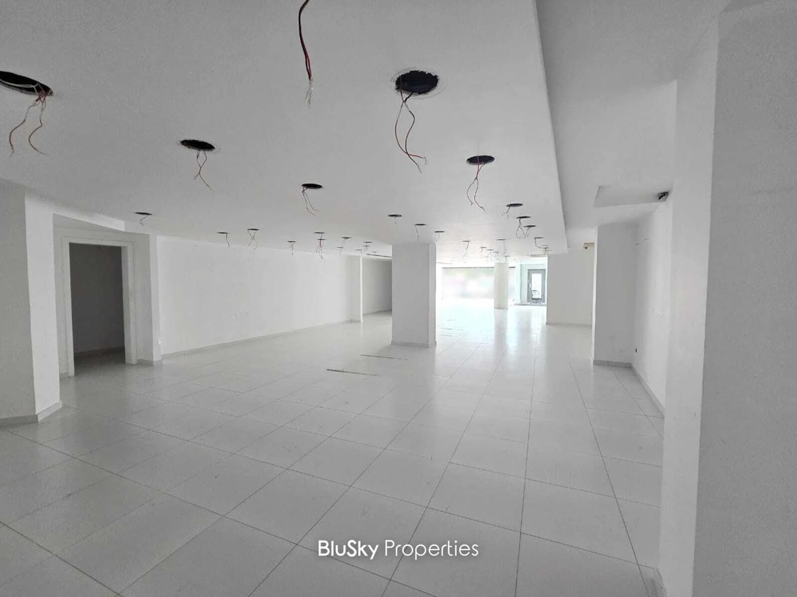 Showroom 300m² for Rent in Ain El Remeneh — photo 4