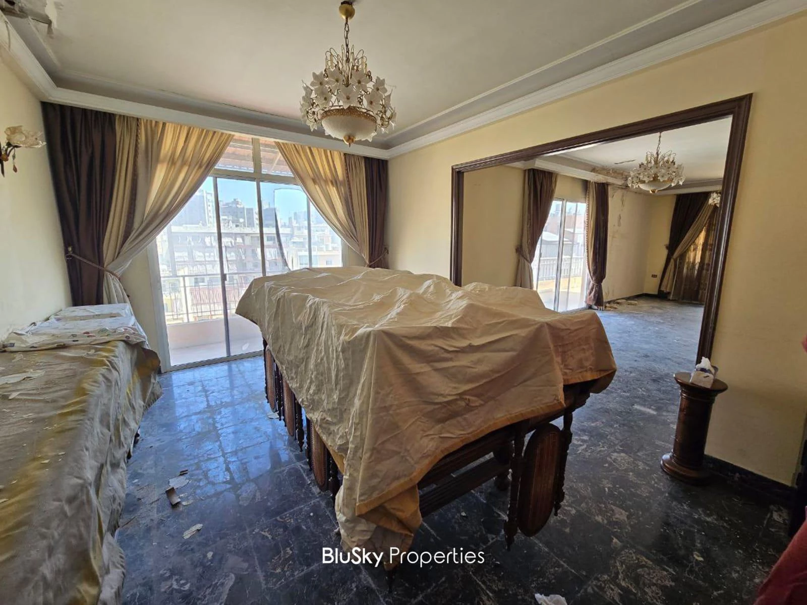 Apartment 450m² Terrace for Sale in Ain El Remeneh — الصورة 2