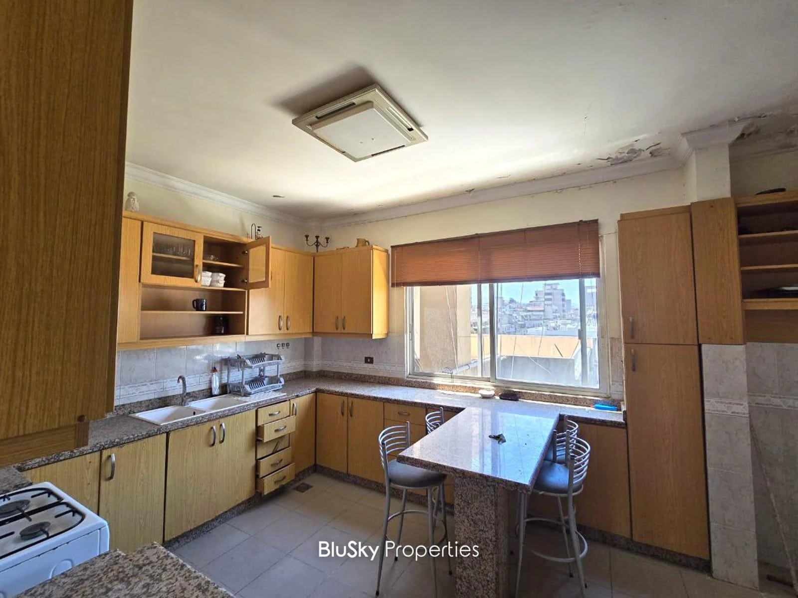 Apartment 450m² Terrace for Sale in Ain El Remeneh — الصورة 4