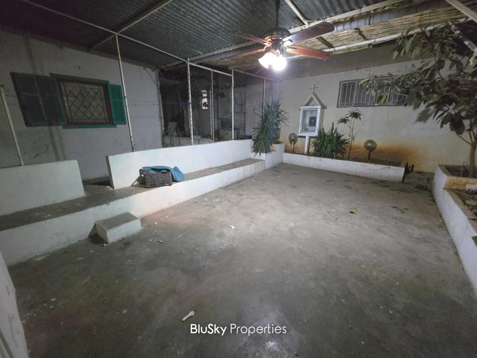 Apartment 90m² Terrace for Rent in Ain El Remeneh — photo 2