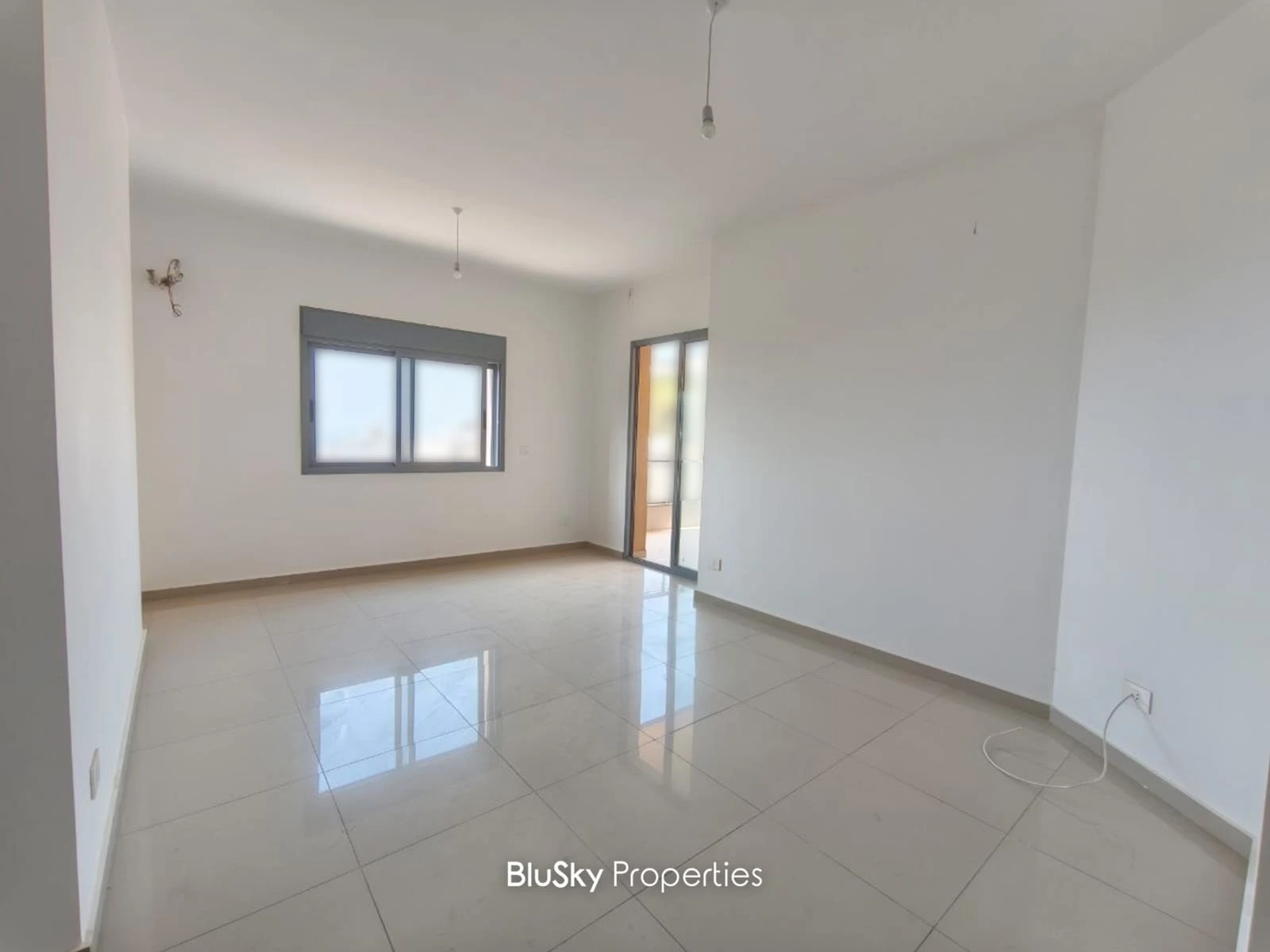 Apartment 110m² with Balcony for Sale in Tilal Ain Saadeh — photo 2
