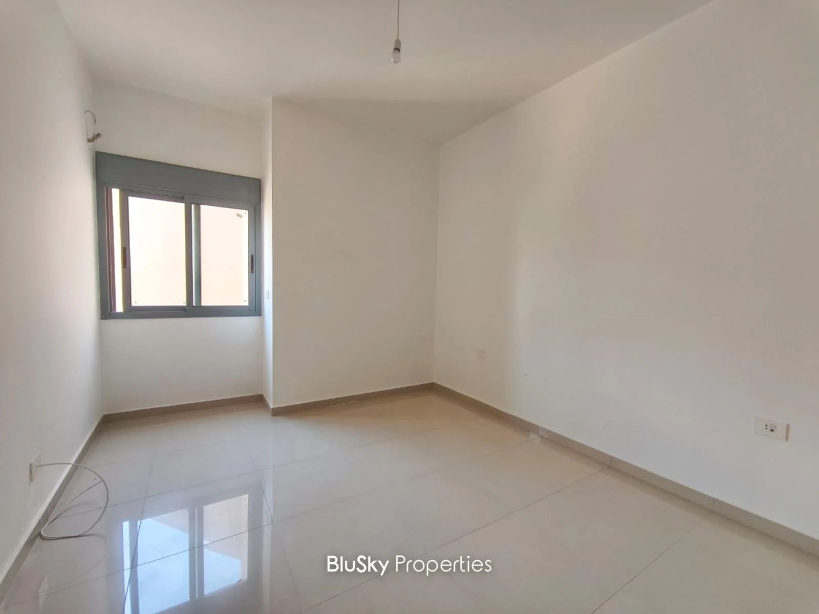 Apartment 110m² with Balcony for Sale in Tilal Ain Saadeh — photo 5