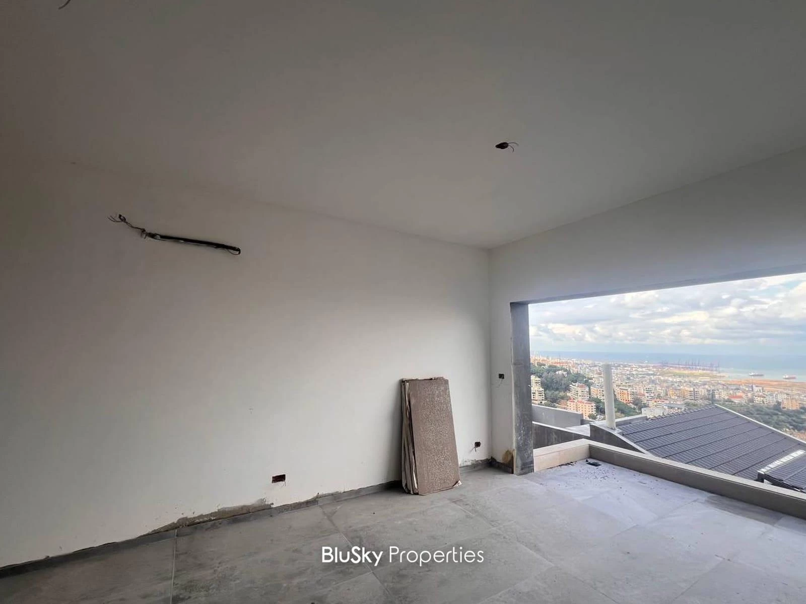 Apartment 120m² Terrace for Sale in Tilal Ain Saadeh — photo 3