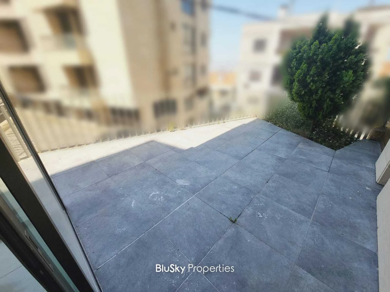 Apartment 145m² Terrace for Rent in Ain Saadeh — الصورة 2