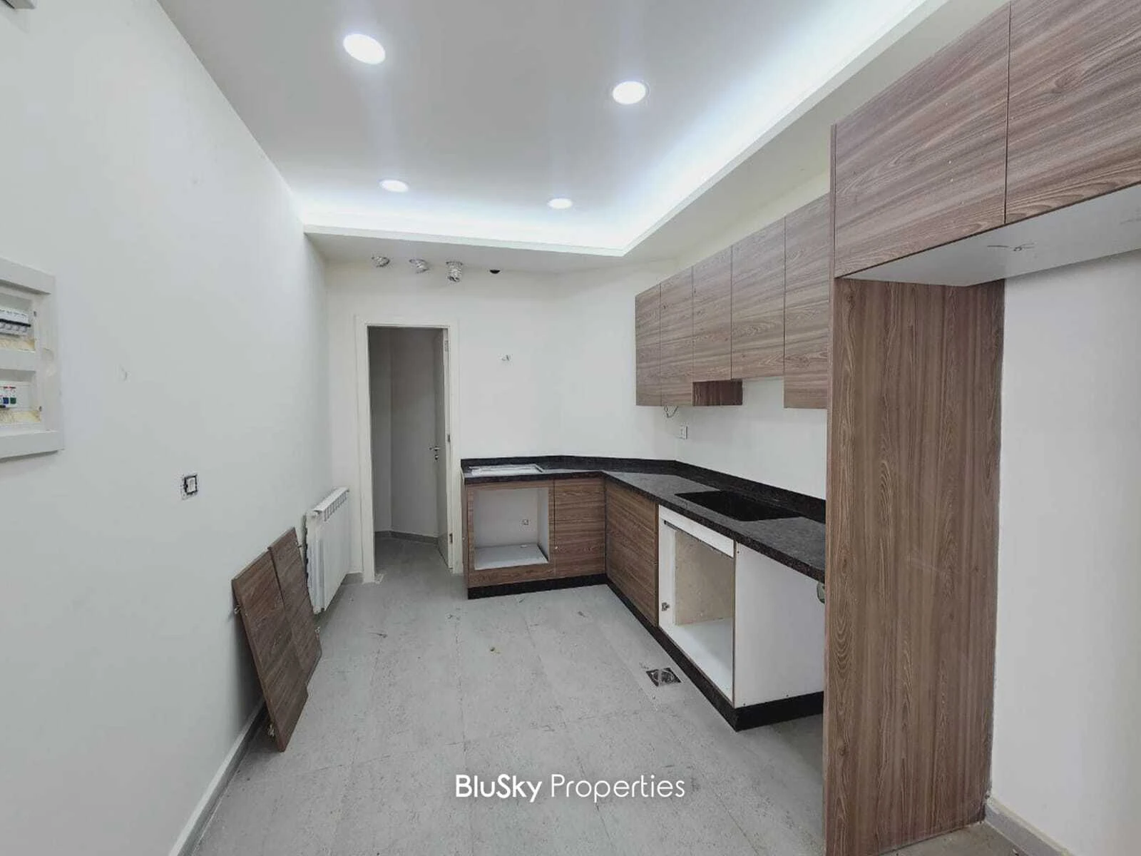 Apartment 145m² Terrace for Rent in Ain Saadeh — الصورة 4