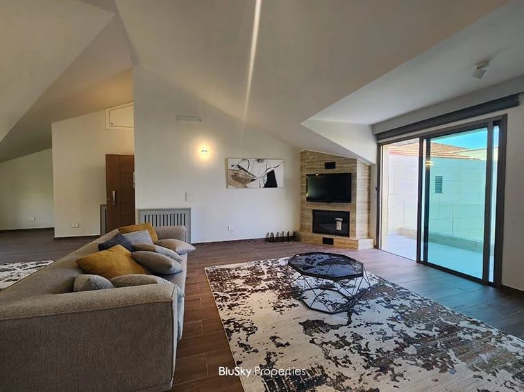 Apartment 155m² Terrace for Rent in Ain Saadeh
