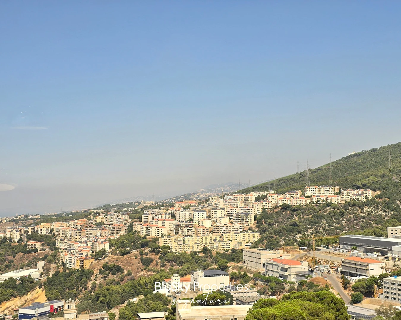 Apartment 170m² with Terrace for Sale in Ain Saadeh — الصورة 2