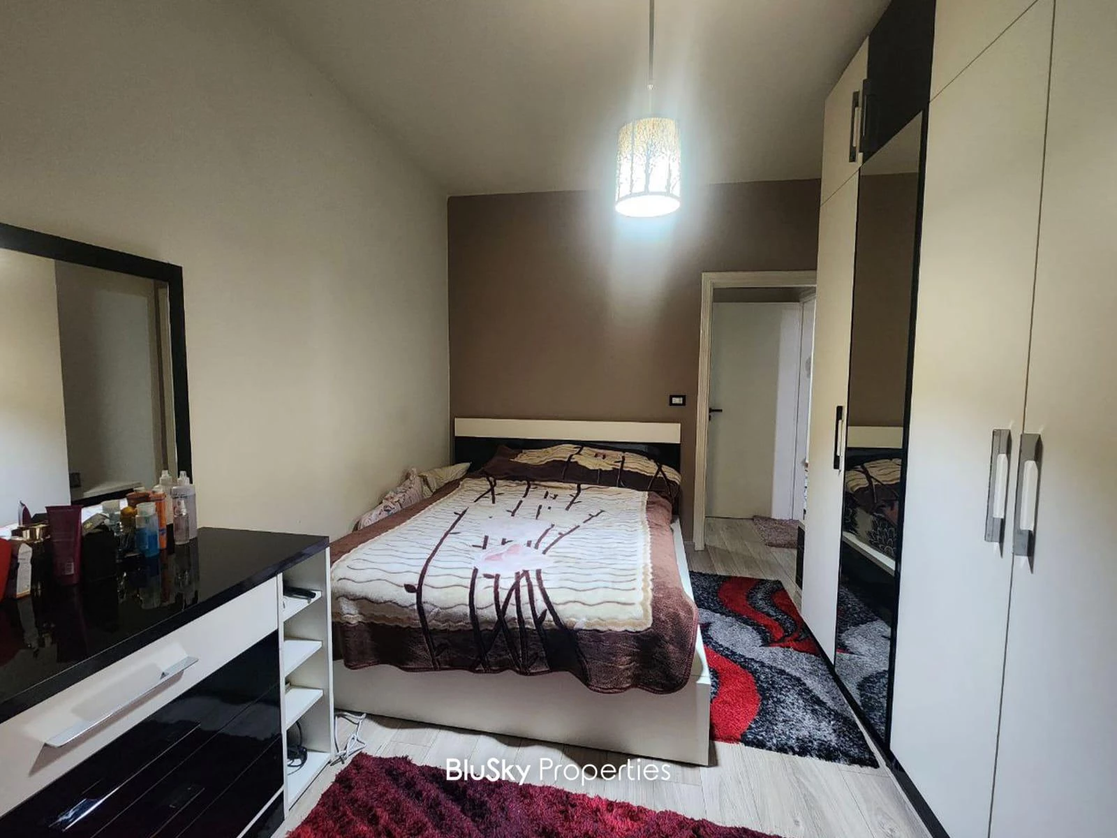 Apartment 175m² for Sale in Tilal Ain Saadeh — photo 4