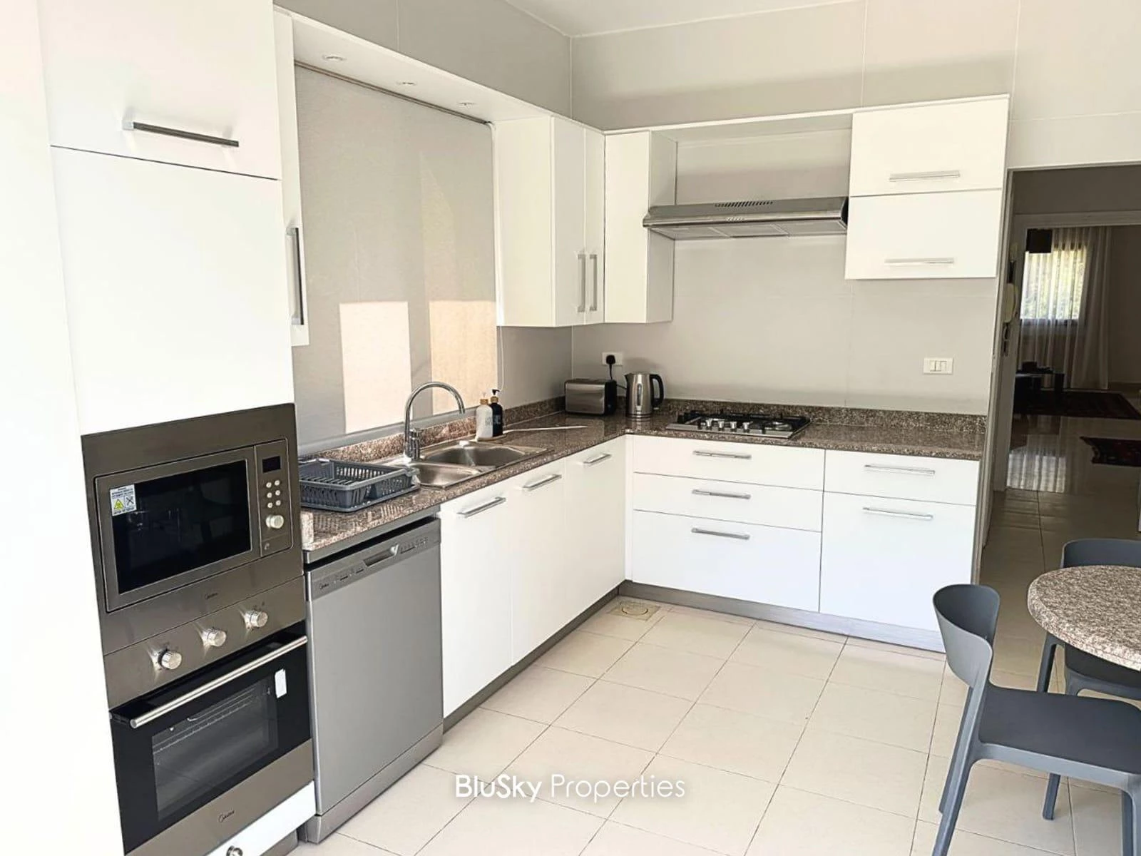 Apartment 180m² for Rent in Ain Saadeh — photo 3