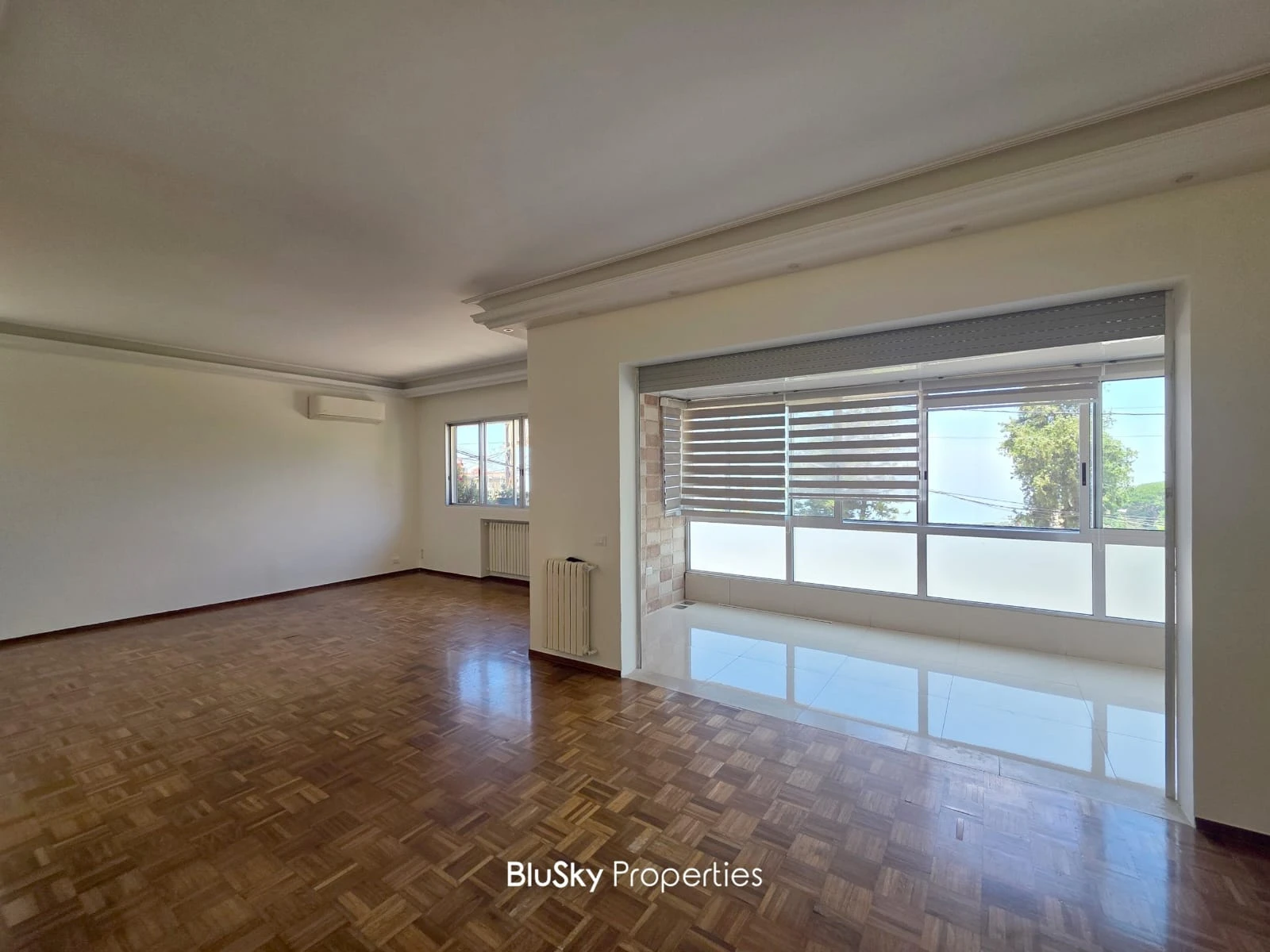 Apartment 185m² with Sea View for Rent in Ain Saadeh