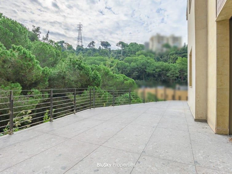 Apartment 185m² Terrace for Sale in Ain Saadeh — photo 3