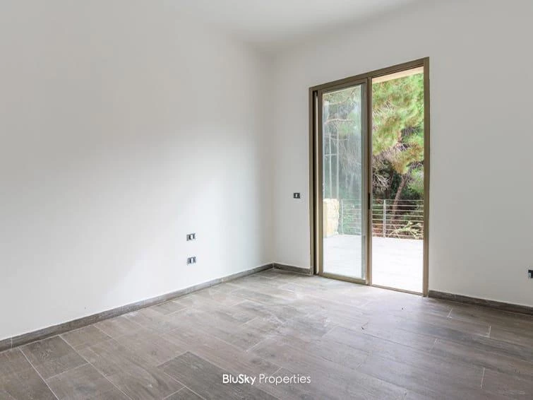 Apartment 185m² Terrace for Sale in Ain Saadeh — photo 5
