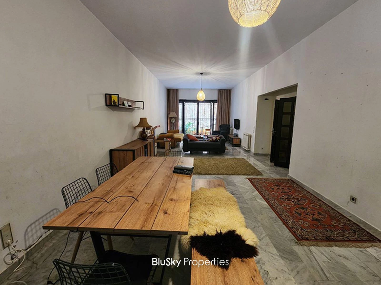 Apartment 200m² Terrace for Rent in Ain Saadeh