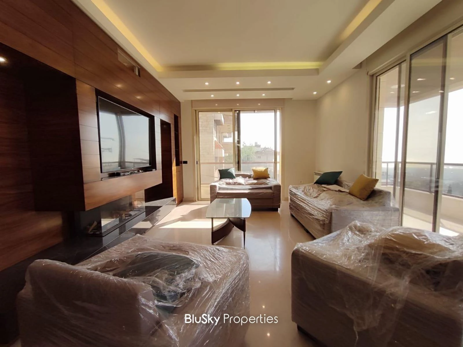 Apartment 200m² Sea View for Rent in Ain Saadeh