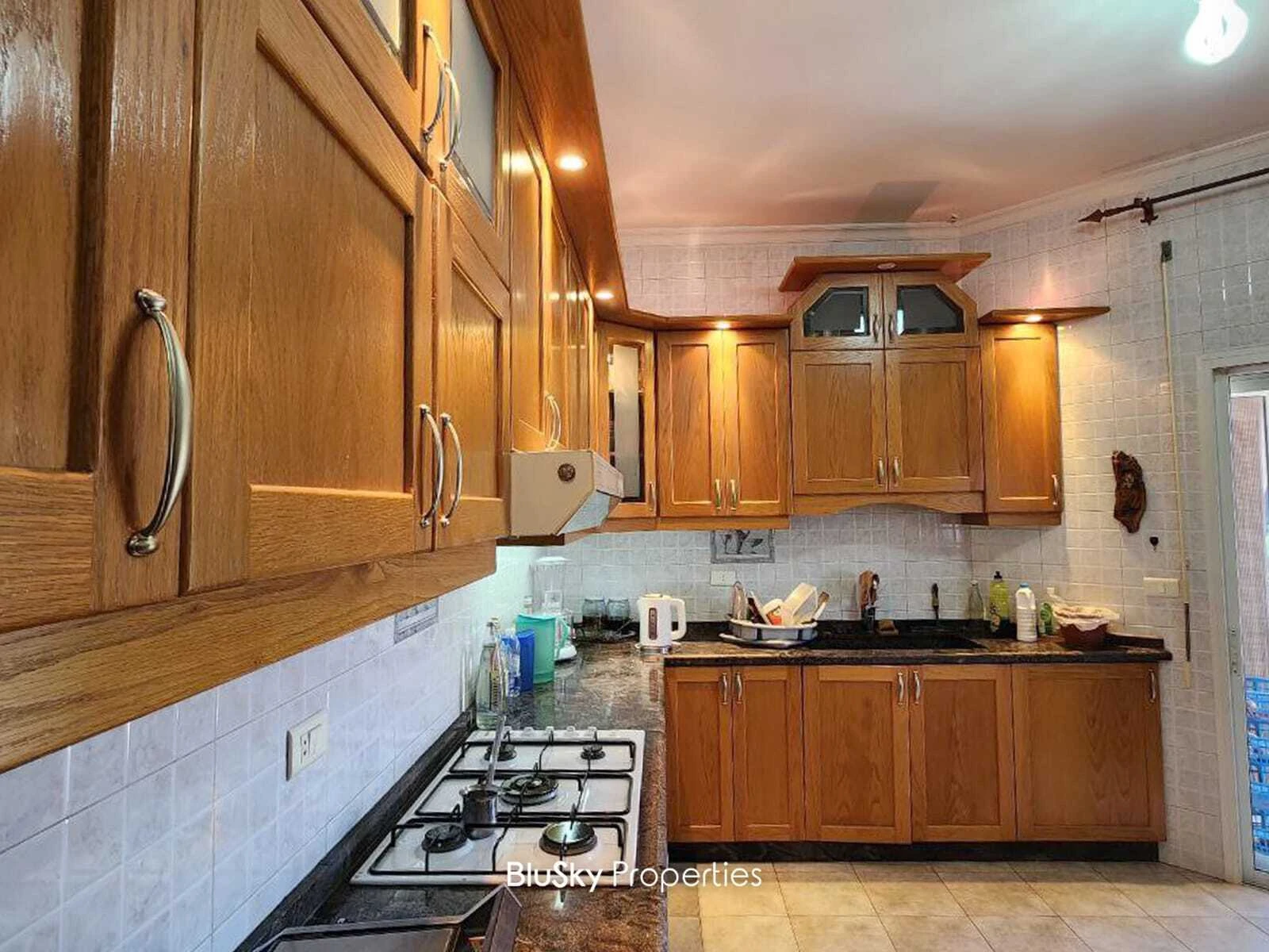 Apartment 210m² Sea View for Sale in Ain Saadeh — photo 4