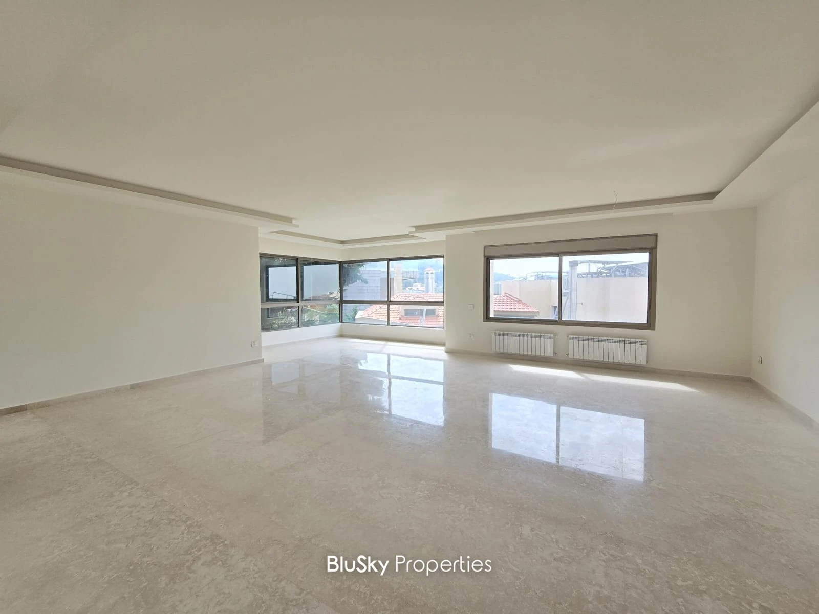 Apartment 218m² for Sale in Ain Saadeh