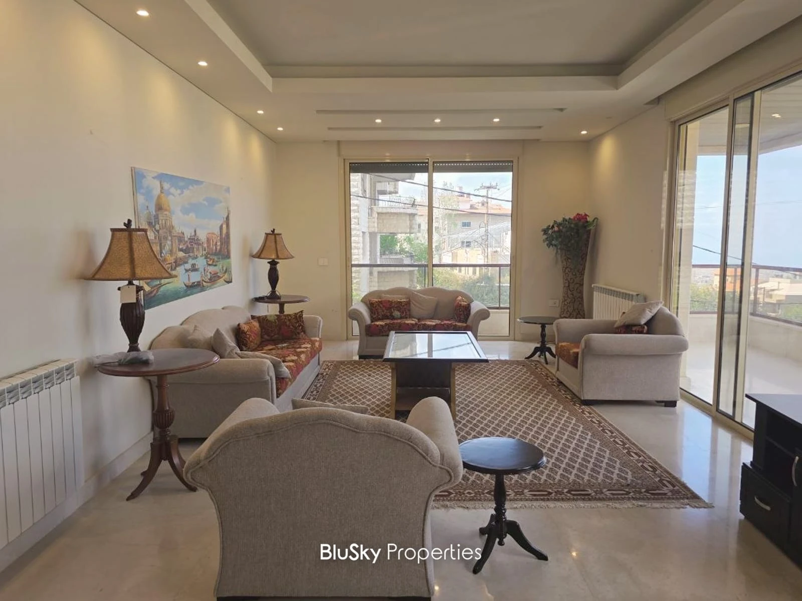 Apartment 220m² with Terrace for Sale or Rent in Ain Saadeh