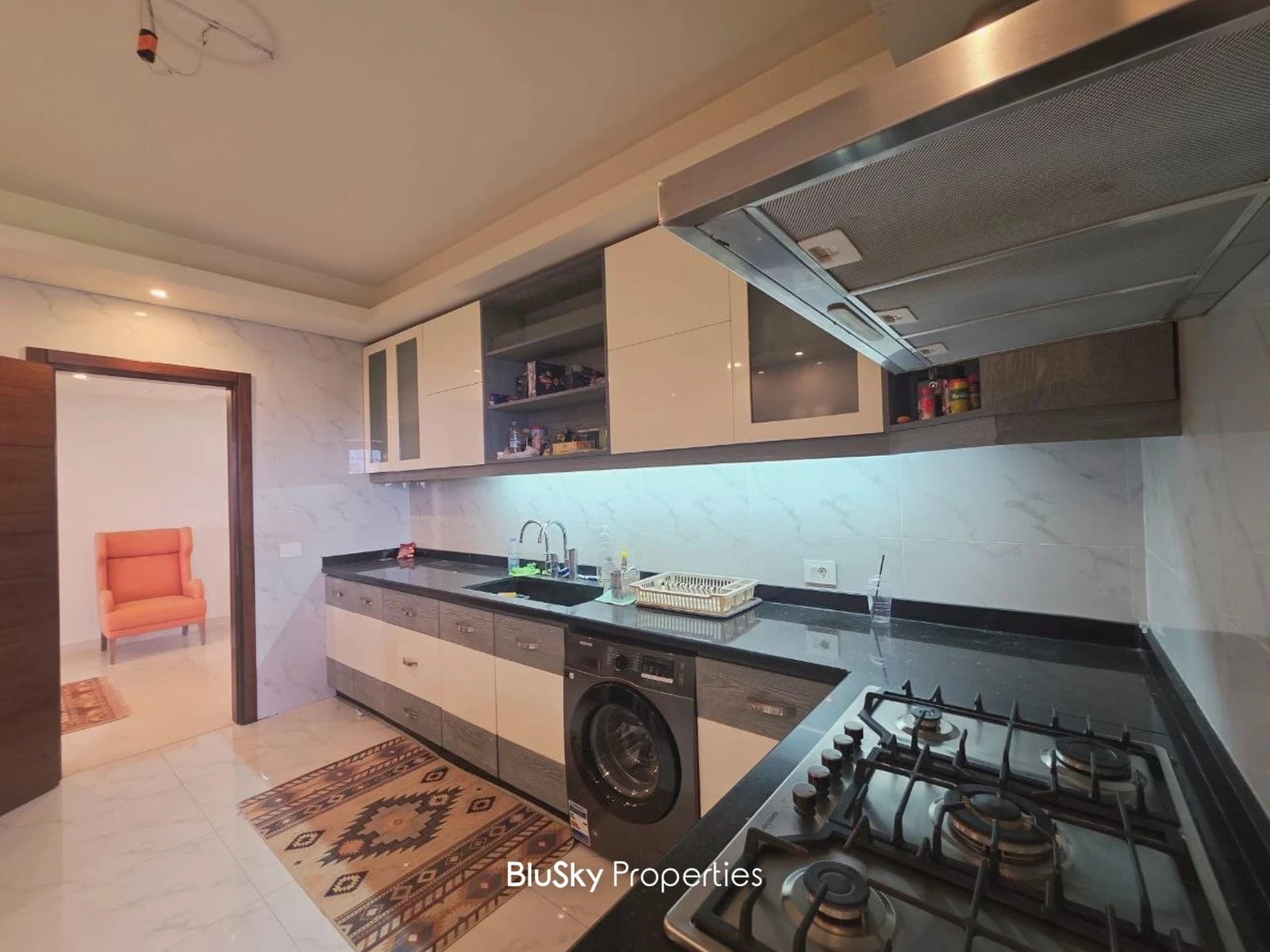 Apartment 220m² with Terrace for Sale or Rent in Ain Saadeh — photo 4