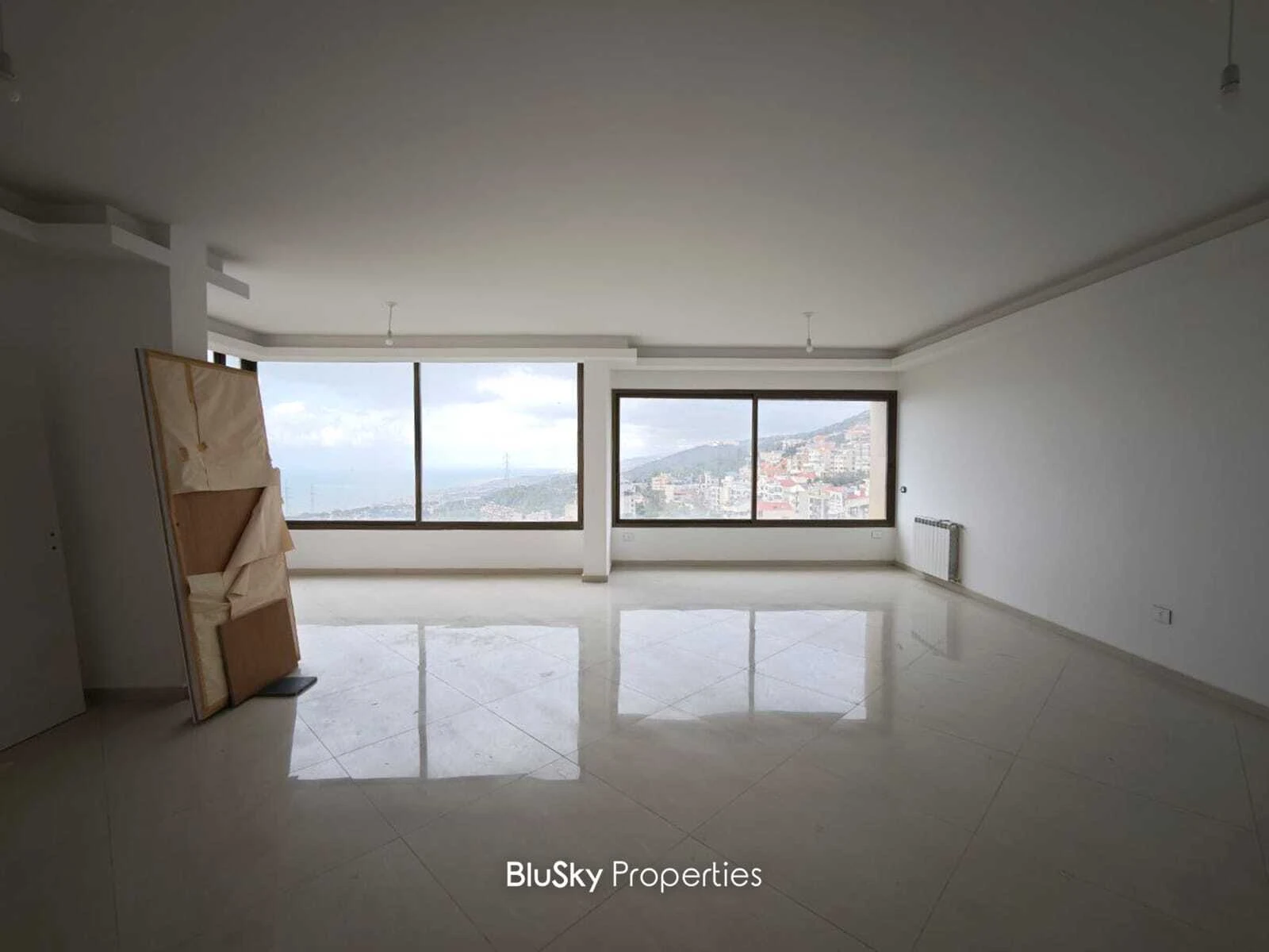 Apartment 230m² Sea View for Sale in Ain Saadeh — photo 2
