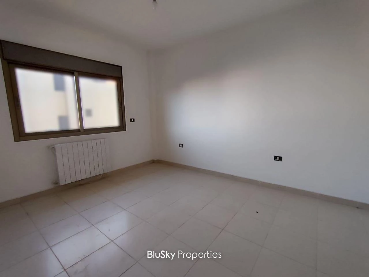 Apartment 230m² Balcony for Sale in Ain Saadeh — الصورة 5