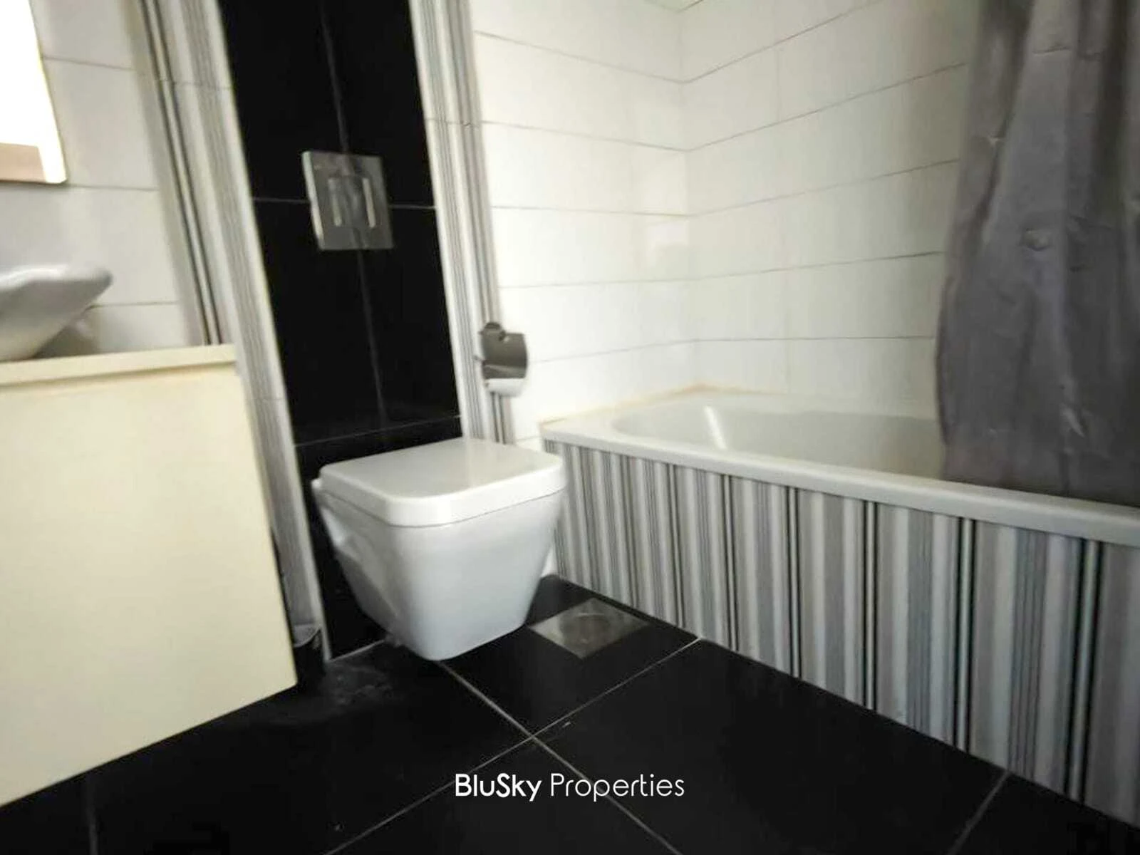 Apartment 235m² Sea View for Rent in Ain Saadeh — الصورة 4