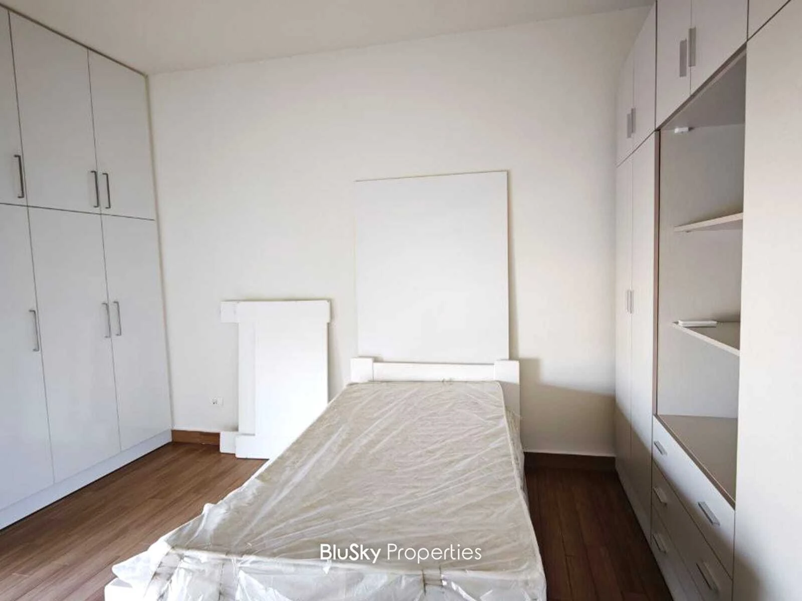 Apartment 235m² Sea View for Rent in Ain Saadeh — الصورة 5
