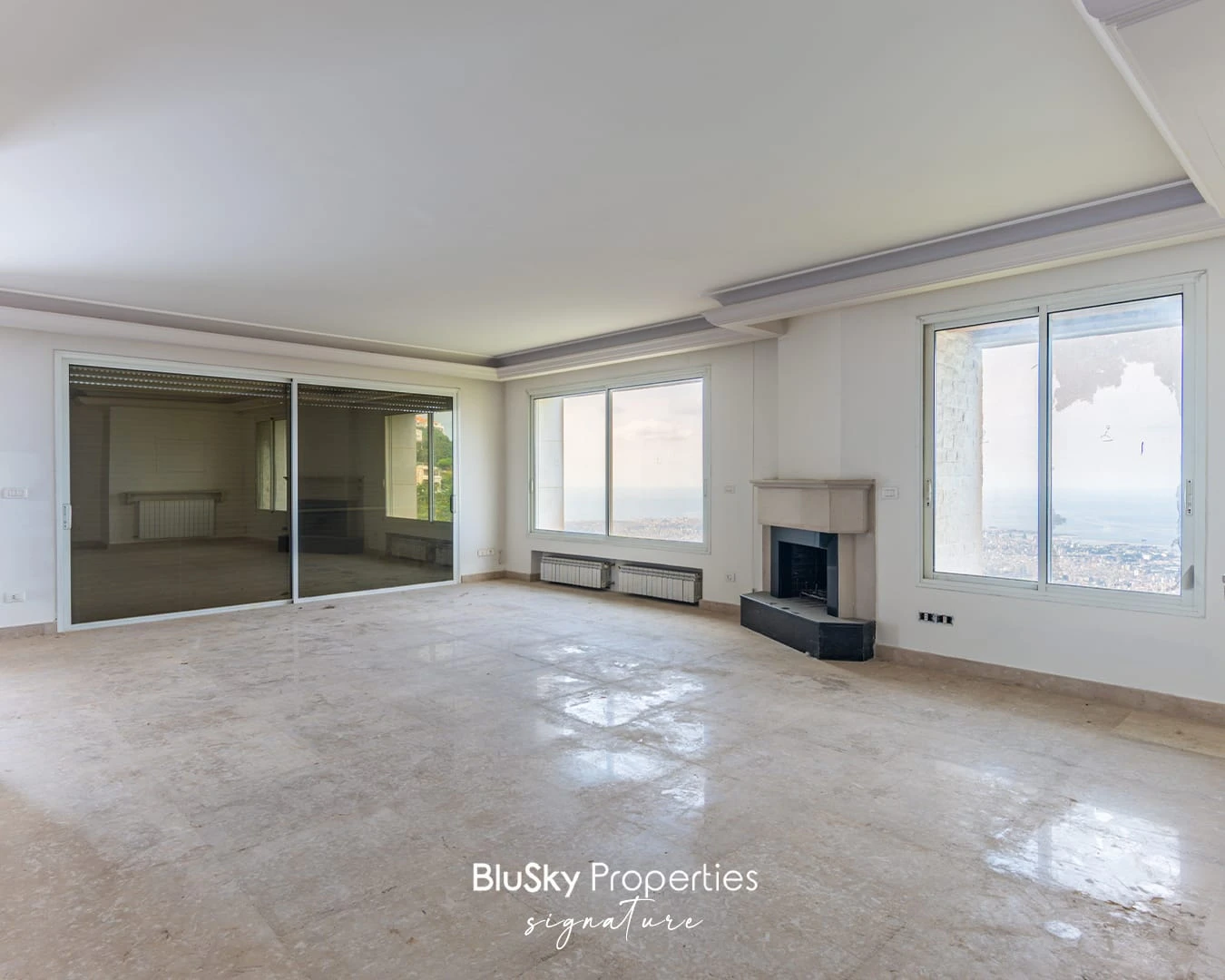 Apartment 250m² with Terrace for Sale in Ain Saadeh — الصورة 5