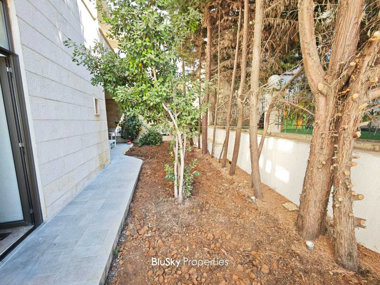 Apartment 250m² Garden for Sale in Ain Saadeh — photo 3